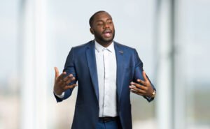 Comment saluer le public lors d'un discours ?